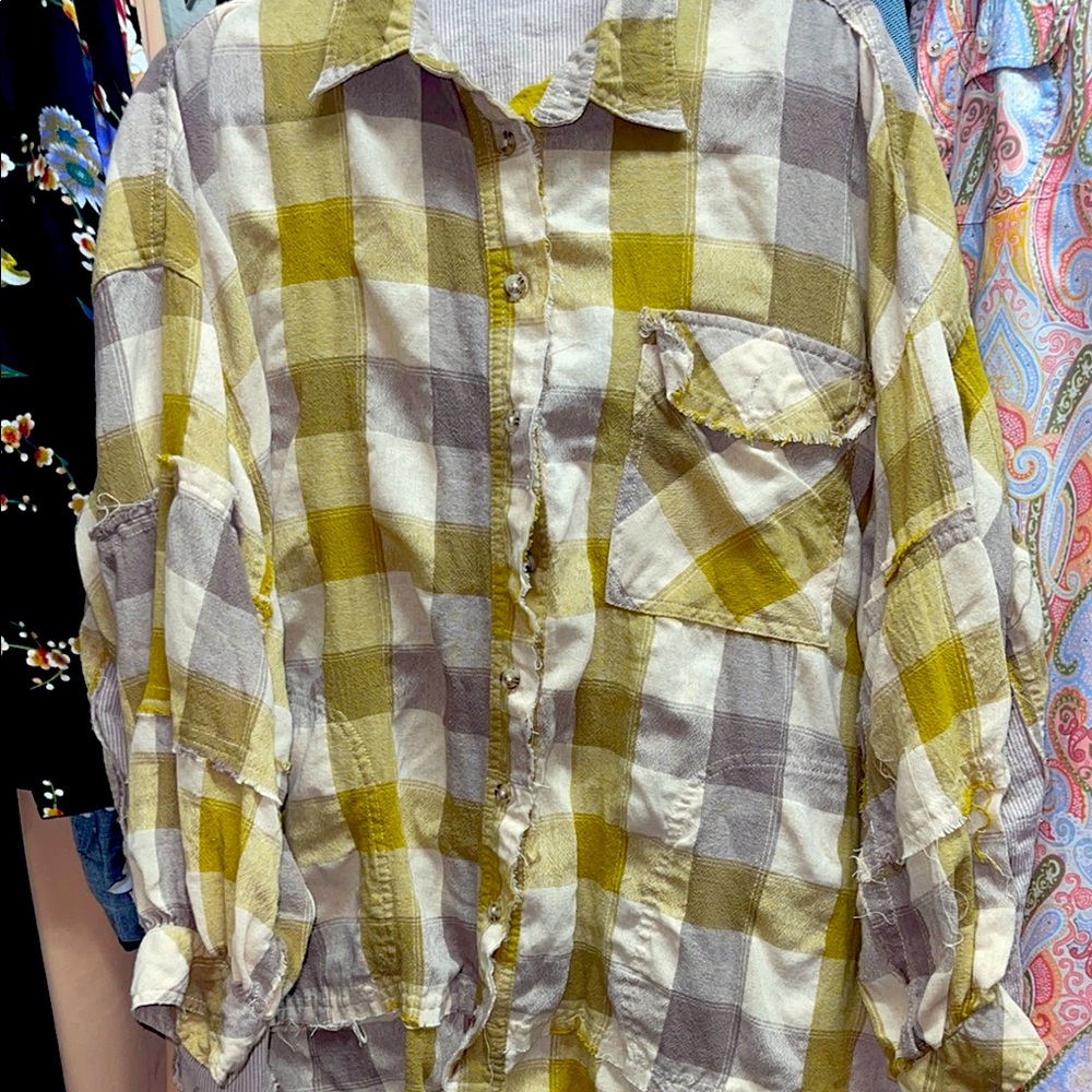 Easel Yellow  and Gray Plaid Button-Up oversized shirt size medium